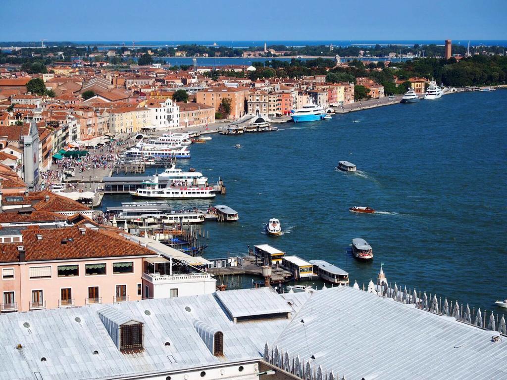 Youth Venice Palace Exterior foto