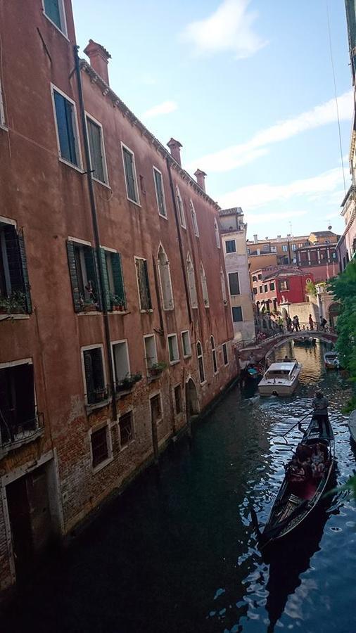 Youth Venice Palace Exterior foto